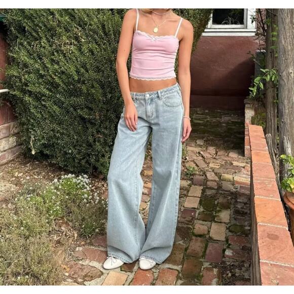 Chicgenes Bow Pocket Relaxed Jeans - Picture 4 of 5